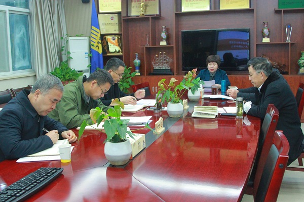 公司黨委組織召開中心組第八次集中學(xué)習(xí)